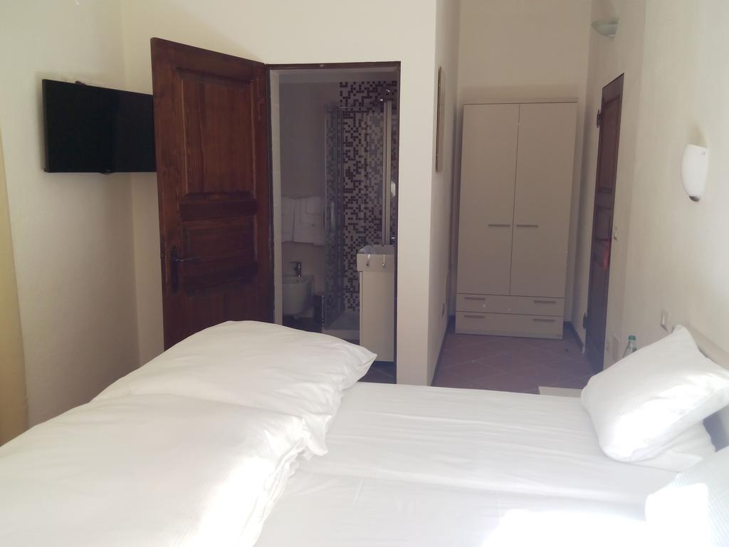 كانوبيو Casa Baroli B&B الغرفة الصورة
